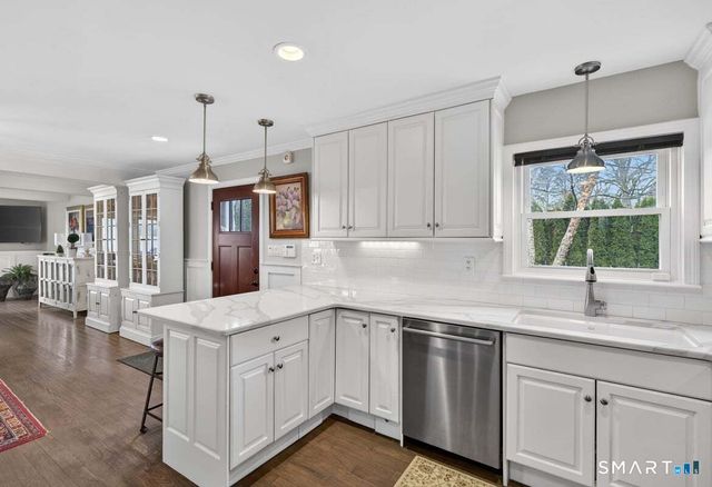 5 Woodland Drive, Old Saybrook, CT 06475