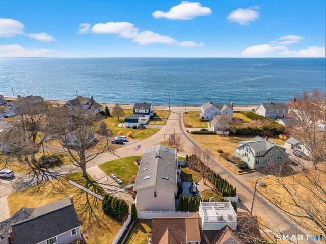 5 Woodland Drive, Old Saybrook, CT 06475
