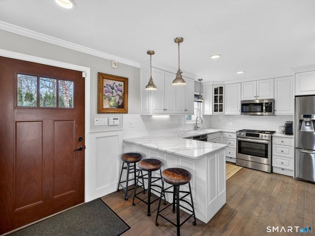 5 Woodland Drive, Old Saybrook, CT 06475