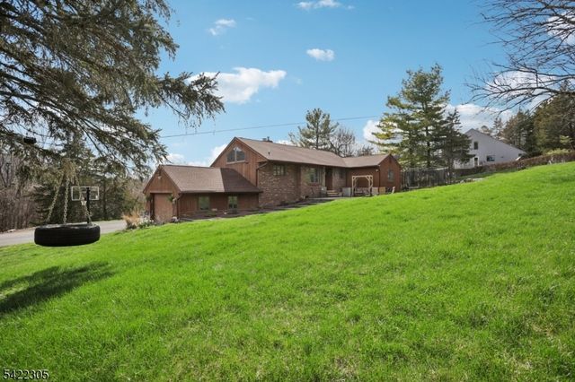 5 Bucky Ln, Vernon Twp., NJ 07462