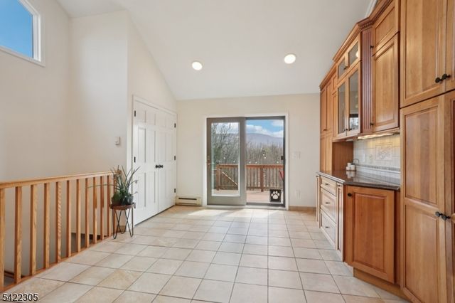 5 Bucky Ln, Vernon Twp., NJ 07462