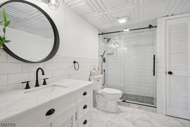 5 Bucky Ln, Vernon Twp., NJ 07462