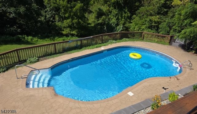 5 Bucky Ln, Vernon Twp., NJ 07462
