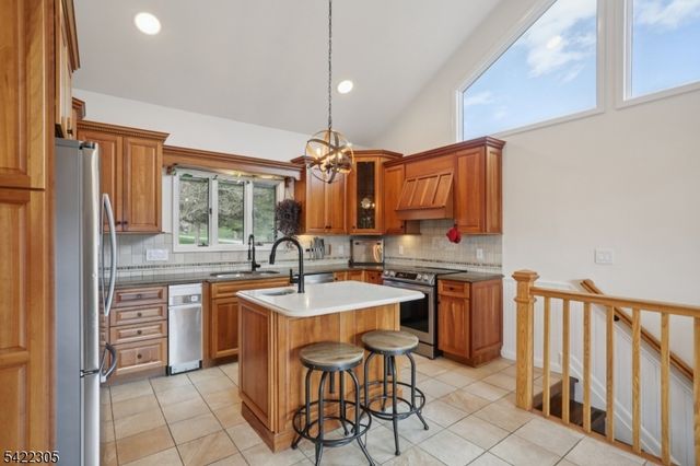 5 Bucky Ln, Vernon Twp., NJ 07462
