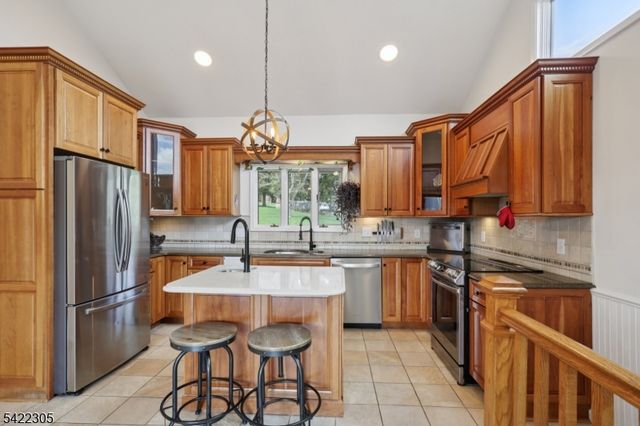 5 Bucky Ln, Vernon Twp., NJ 07462