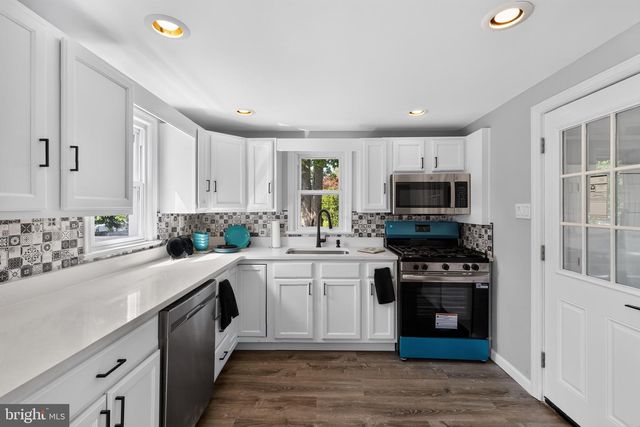 214 BROOKSIDE AVE, Ewing, NJ 08638