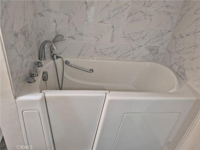 13701 Annandale Dr, 16Z Drive 16Z, Seal Beach, CA 90740