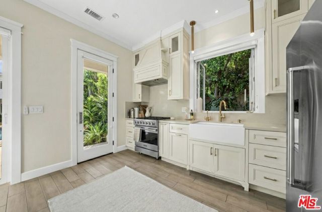 12345 Huston Street, Valley Village, CA 91607