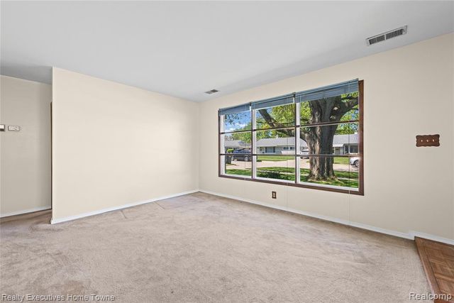 25520 Miracle Drive, Madison Heights, MI 48071