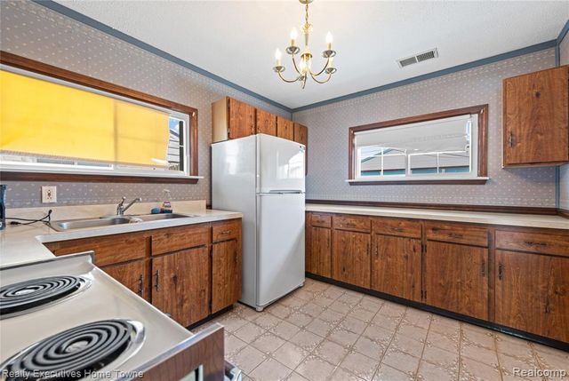 25520 Miracle Drive, Madison Heights, MI 48071