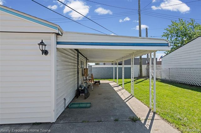 25520 Miracle Drive, Madison Heights, MI 48071