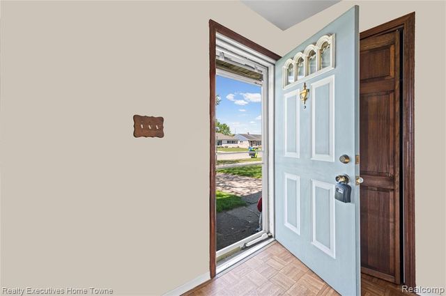 25520 Miracle Drive, Madison Heights, MI 48071