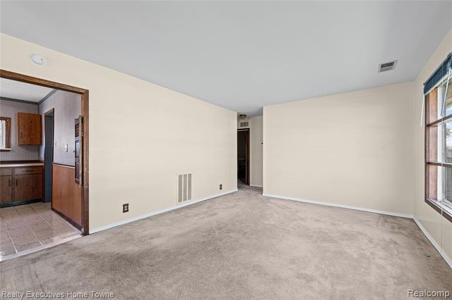 25520 Miracle Drive, Madison Heights, MI 48071