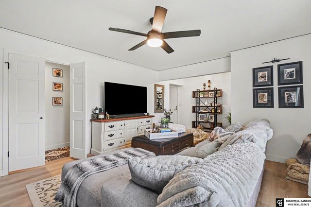 6408 Western Avenue, Omaha, NE 68132