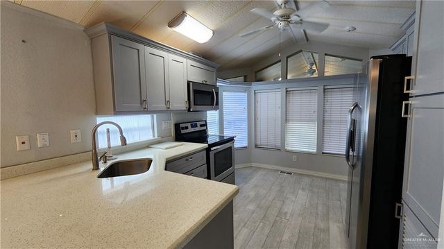 2405 Starling W Circle, Palmview, TX 78572