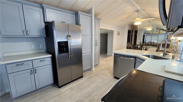 2405 Starling W Circle, Palmview, TX 78572