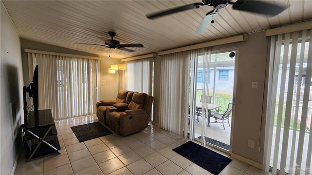 2405 Starling W Circle, Palmview, TX 78572