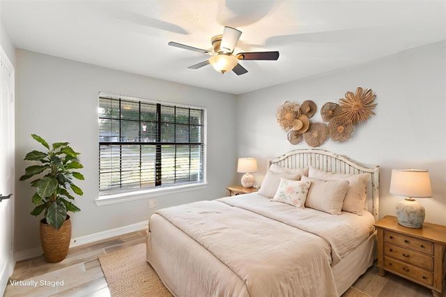 219 Red Oak Circle, Brazoria, TX 77422