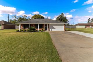 219 Red Oak Circle Circle, Brazoria, TX 77422