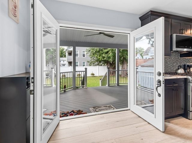 42 Ringgold St, Springfield, MA 01107