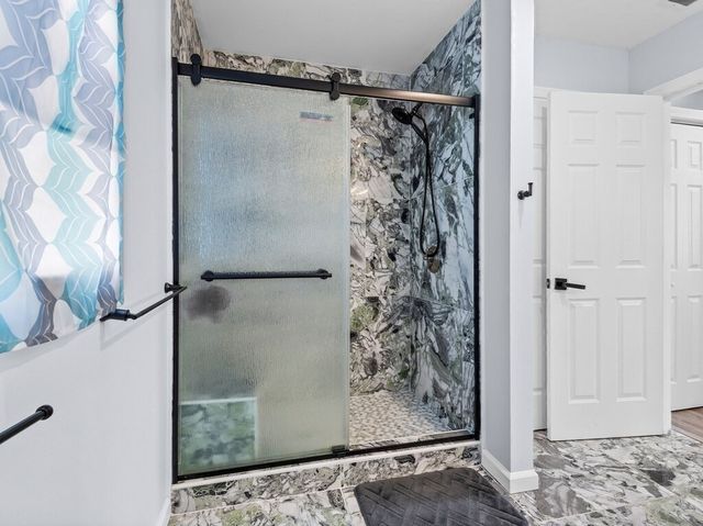 42 Ringgold St, Springfield, MA 01107