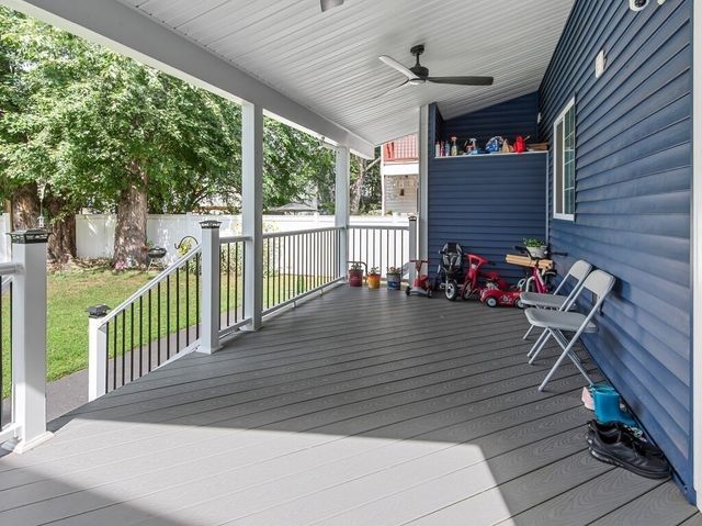 42 Ringgold St, Springfield, MA 01107