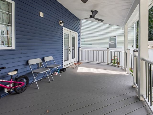 42 Ringgold St, Springfield, MA 01107