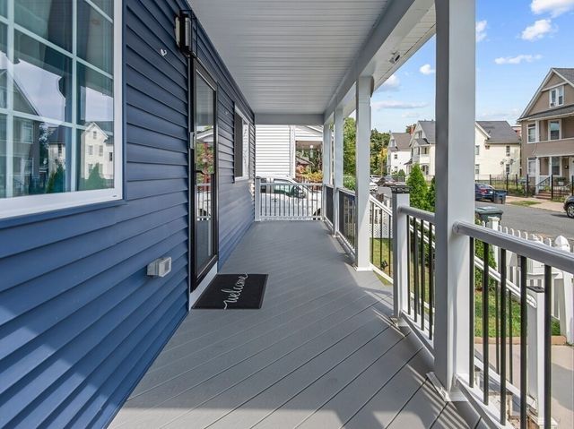 42 Ringgold St, Springfield, MA 01107