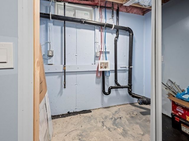 42 Ringgold St, Springfield, MA 01107