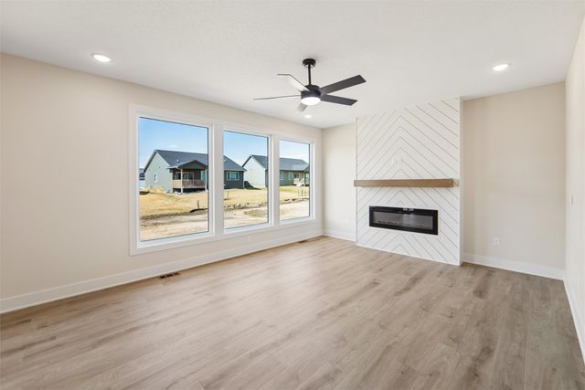 4656 177th Street, Urbandale, IA 50263