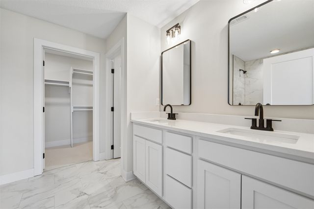 4656 177th Street, Urbandale, IA 50263