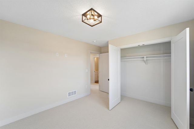 4656 177th Street, Urbandale, IA 50263