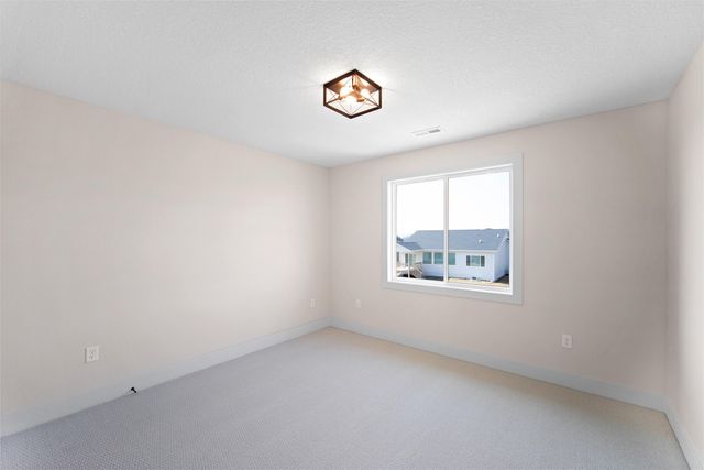 4656 177th Street, Urbandale, IA 50263