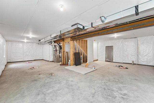 4656 177th Street, Urbandale, IA 50263