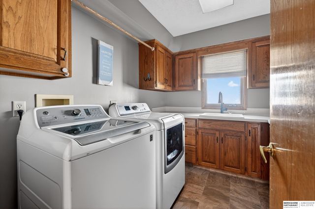 5512 S 166 Street, Omaha, NE 68135