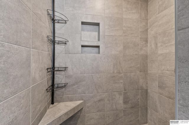 5512 S 166 Street, Omaha, NE 68135