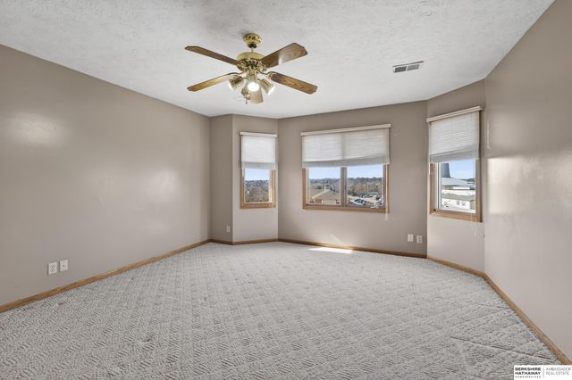 5512 S 166 Street, Omaha, NE 68135