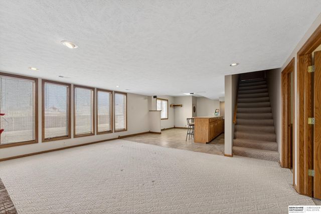 5512 S 166 Street, Omaha, NE 68135