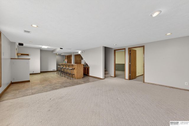 5512 S 166 Street, Omaha, NE 68135