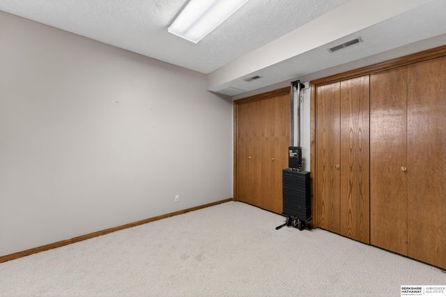 5512 S 166 Street, Omaha, NE 68135