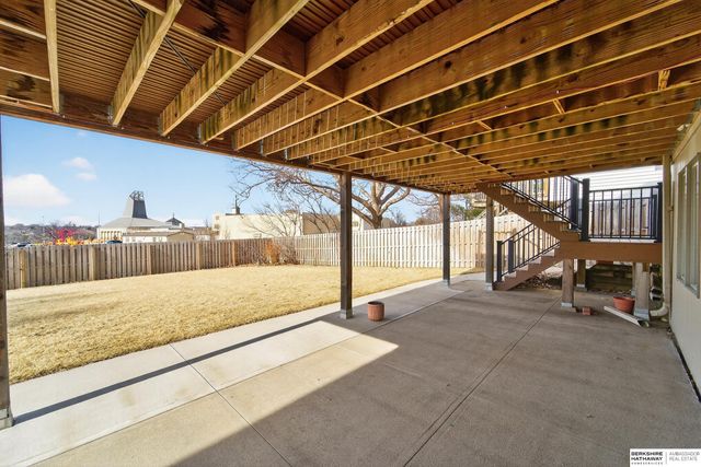 5512 S 166 Street, Omaha, NE 68135