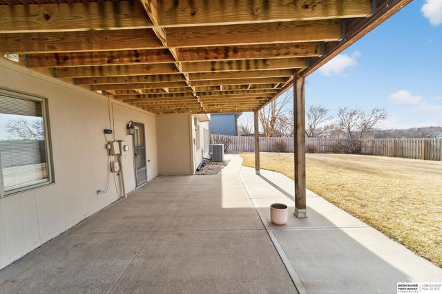 5512 S 166 Street, Omaha, NE 68135