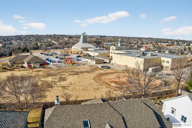 5512 S 166 Street, Omaha, NE 68135