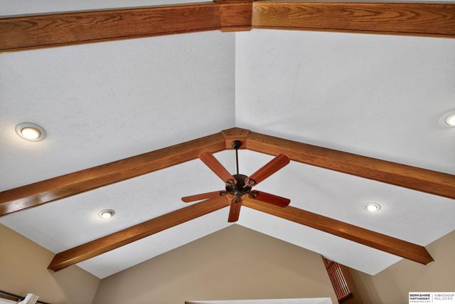 5512 S 166 Street, Omaha, NE 68135