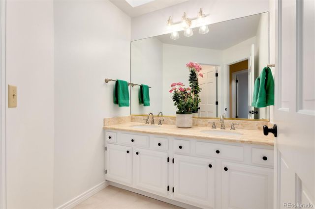 24 Desert Willow Lane, Littleton, CO 80127