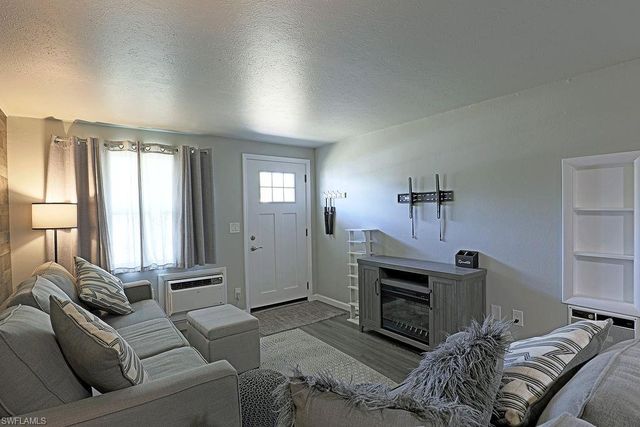 2184 Arden ST, Fort Myers, FL 33907