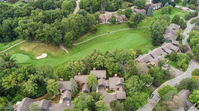 1935 Pine Ridge Lane, Bloomfield Hills, MI 48302