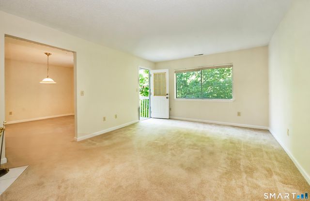202 Windgate Circle E, Monroe, CT 06468