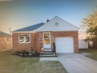 7470 Lanier Drive, Middleburg Heights, OH 44130