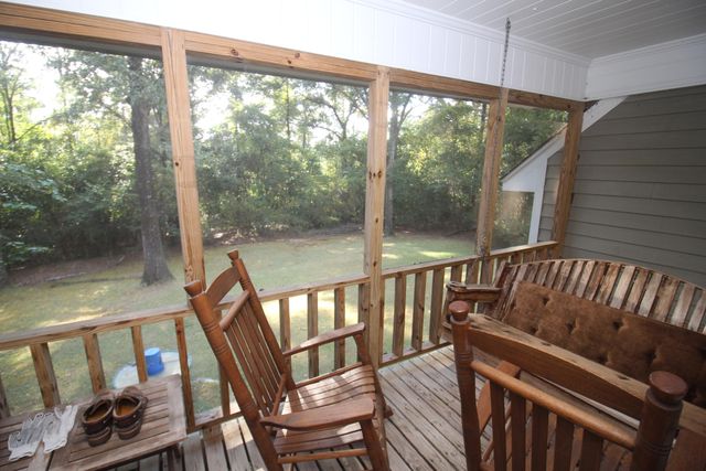 115 Dogwood Dr., Hattiesburg, MS 39402